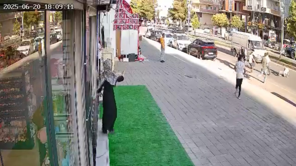 Mardin’de korkunç olay: Kavgada yere düşen kişiye minibüs çarptı