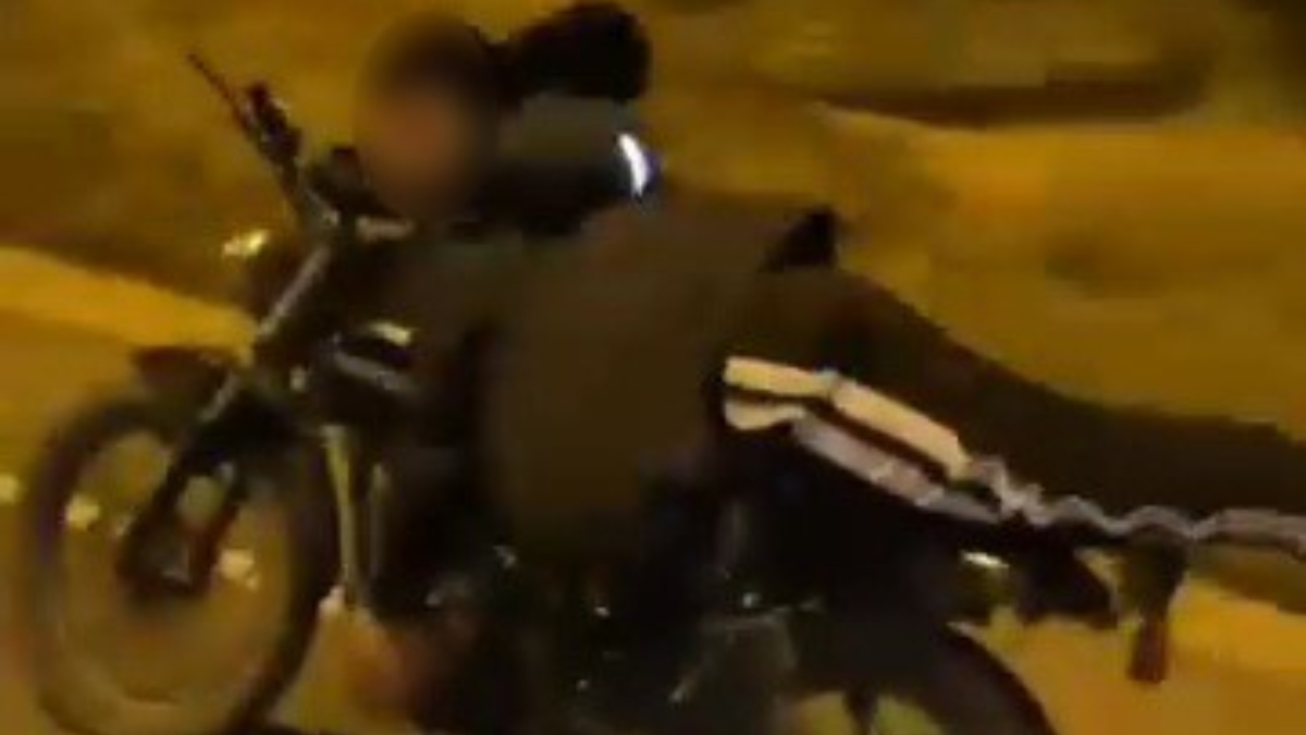 Karabük’te motosikletlinin tehlikeli yolculuğu – Ensonhaber