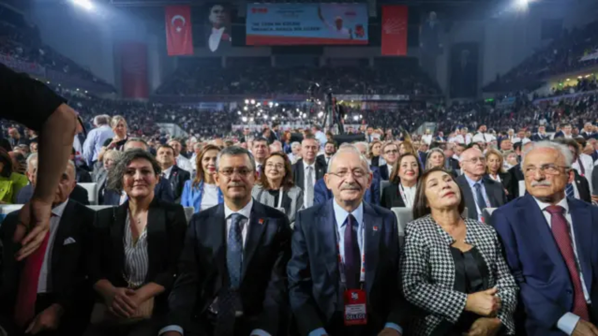 CHP Kurultay Davasında Yeni Tarih: 15 Eylül'e Ertelenmesi Ne Anlama Geliyor?