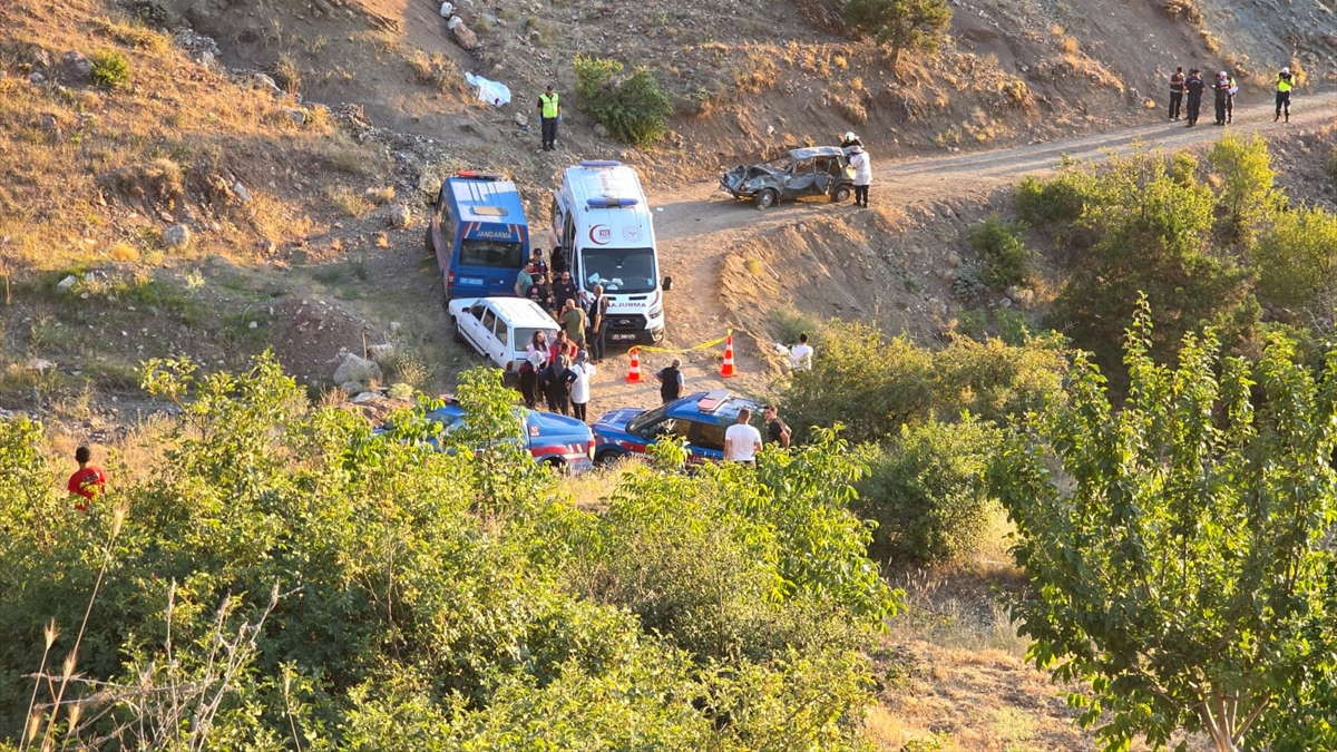 Adana’da uçuruma yuvarlanan otomobildeki 1 kişi öldü