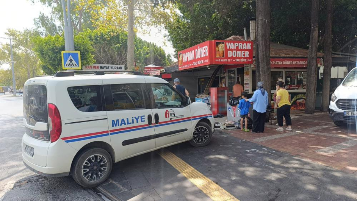 Antalya’da büfede yangın – Ensonhaber