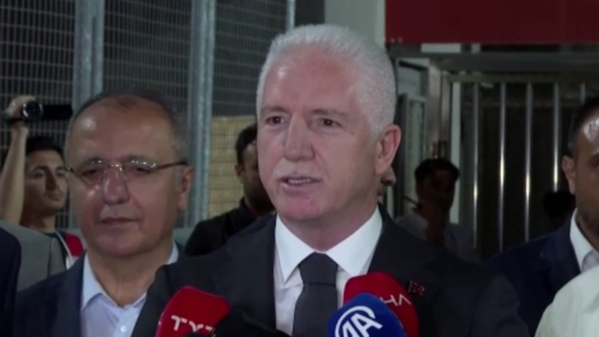 İstanbul Valisi Davut Gül: Ben dahil herkes maça biletle gelecek