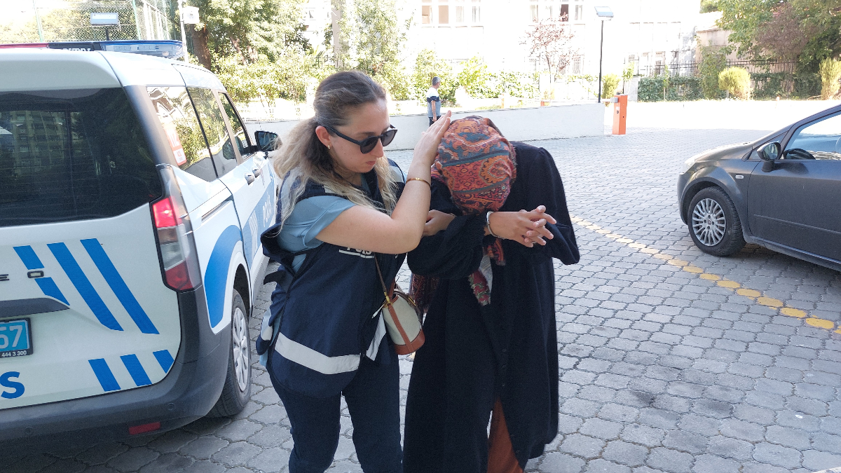 Samsun'da komşusunun anahtarını kopyalayarak çaldığı 1,7 milyonluk altınla sıfır araç aldı