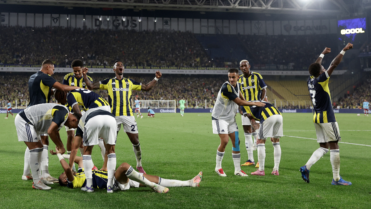 Fenerbahçe, 27 yıl sona bir ilki başardı