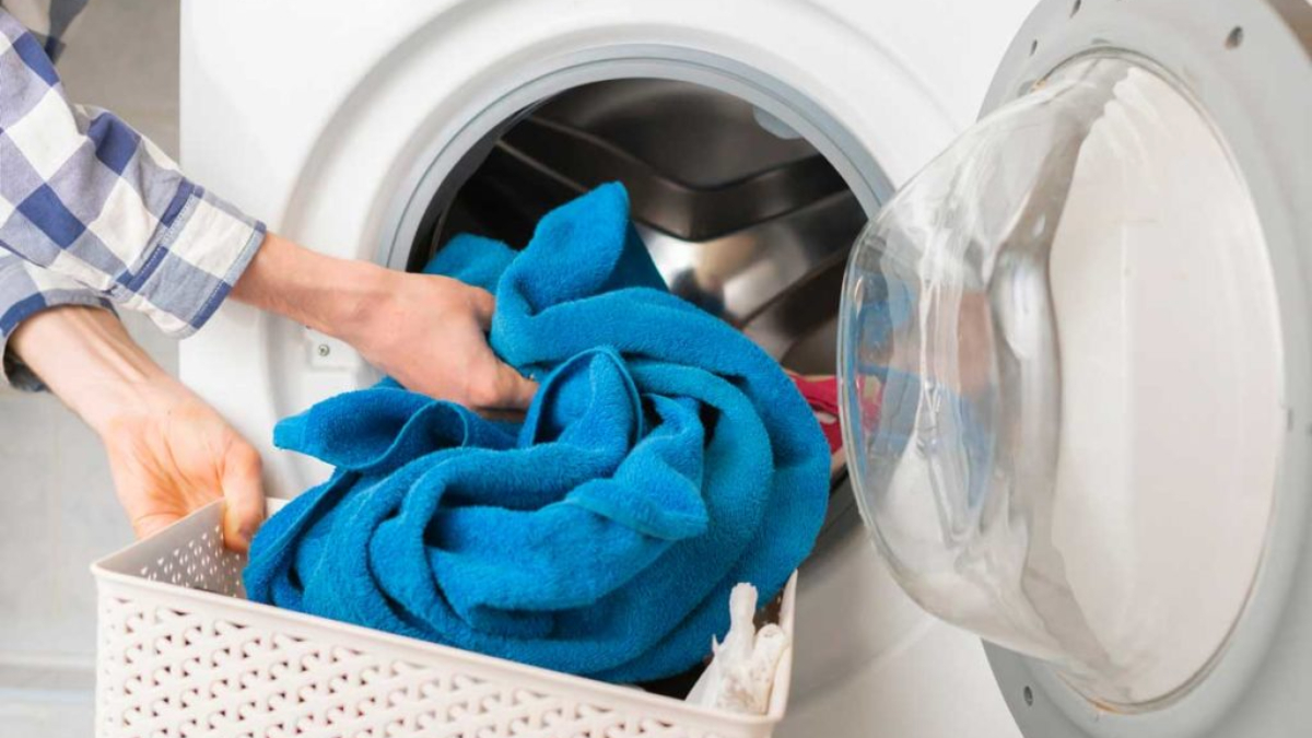 30 yıllık servis ustası açıkladı: Bu eşyaları asla çamaşır makinesine atmayın!