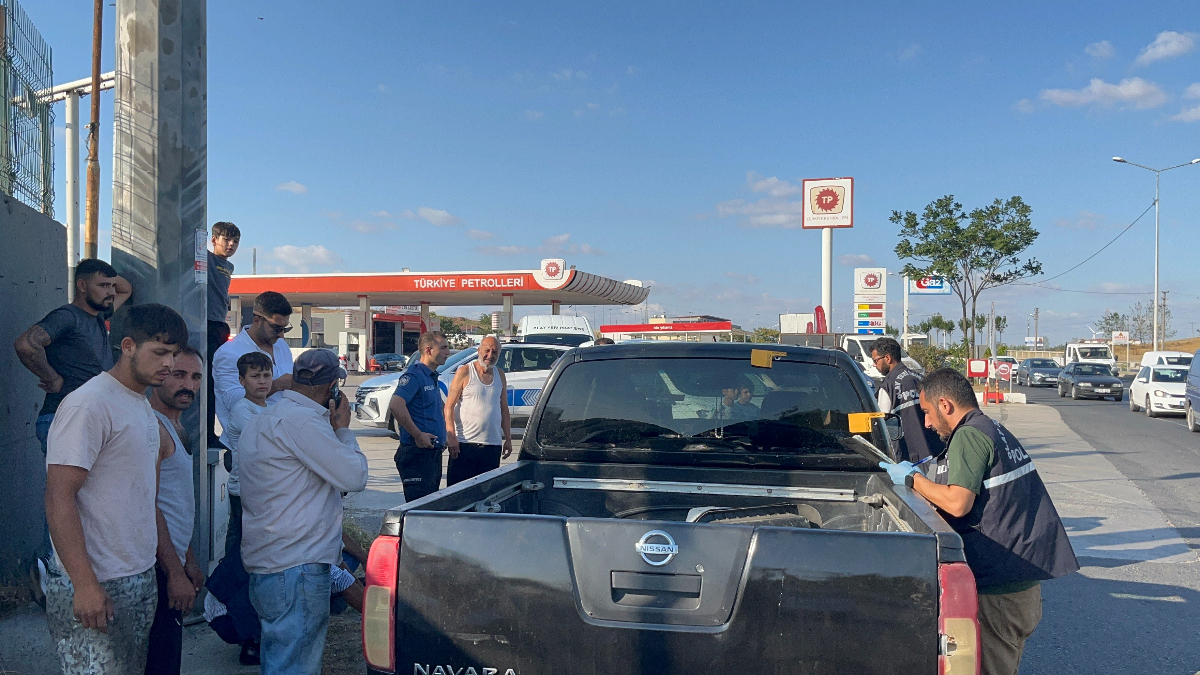 Tekirdağ'da seyir halindeki arabayı kurşun yağmuruna tuttular