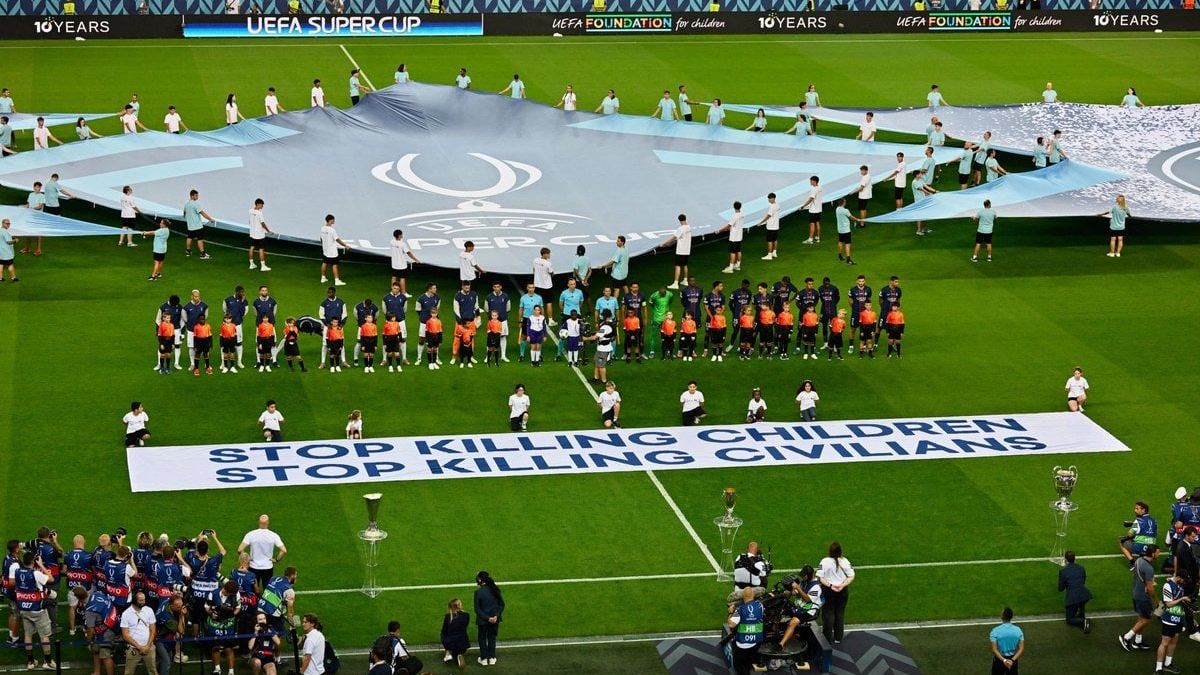 UEFA bir kez daha katilin 'İsrail' olduğunu söyleyemedi