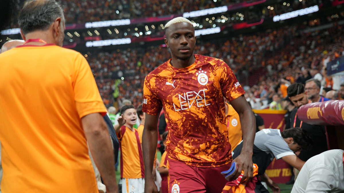 Victor Osimhen, Fatih Karagümrük maçında formayı giydi