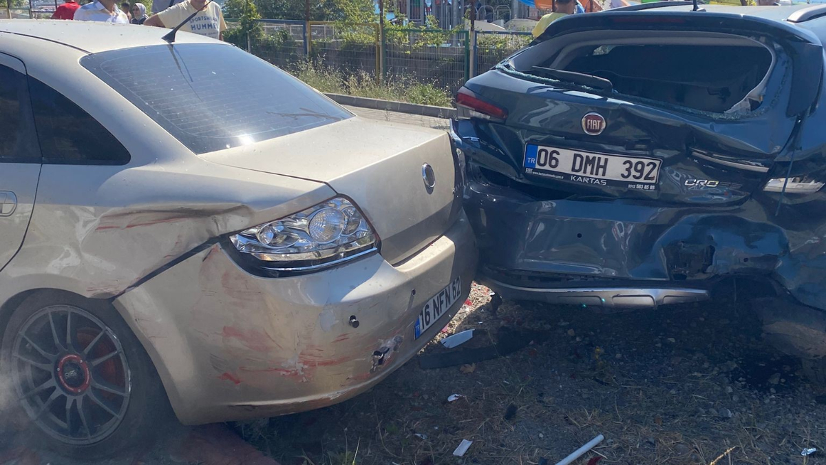 Zonguldak’ta zincirleme trafik kazasında 5 araç birbirine girdi