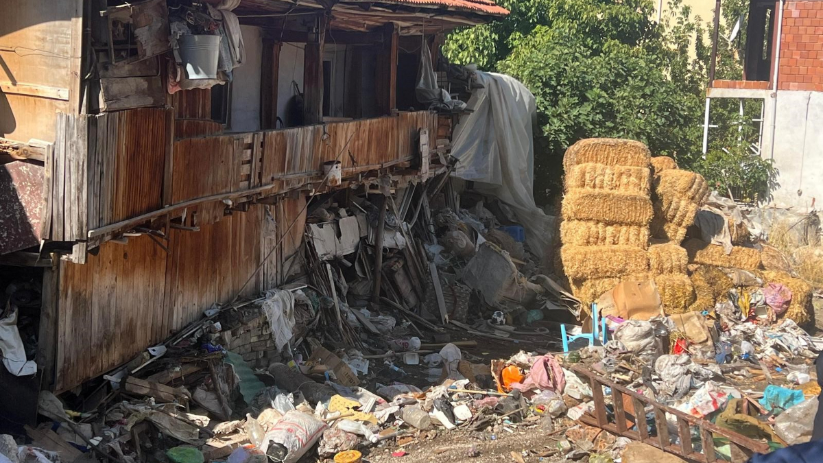 Burdur'da kötü kokunun kaynağı çöp çıktı