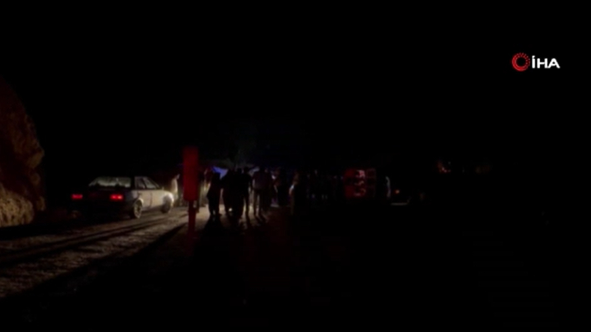 Adana'da otomobil uçuruma yuvarlandı: 5 ölü