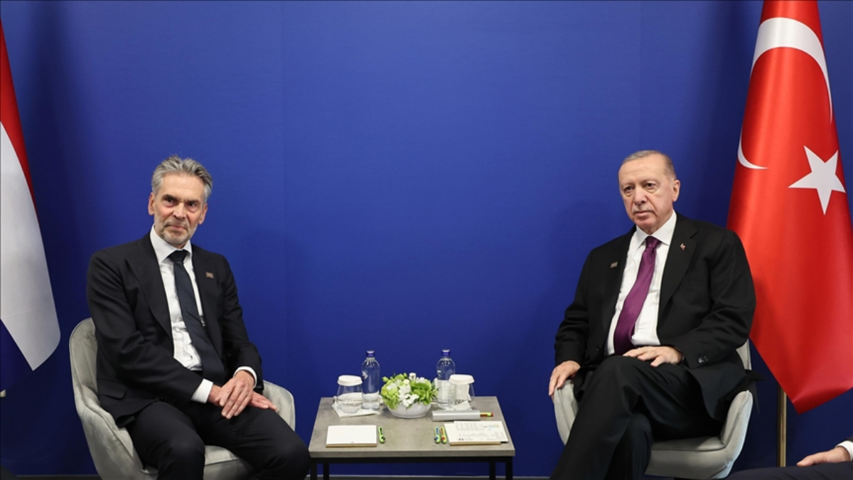 Cumhurbaşkanı Erdoğan, Hollanda Başbakanı Dick Schoof ile telefonda görüştü