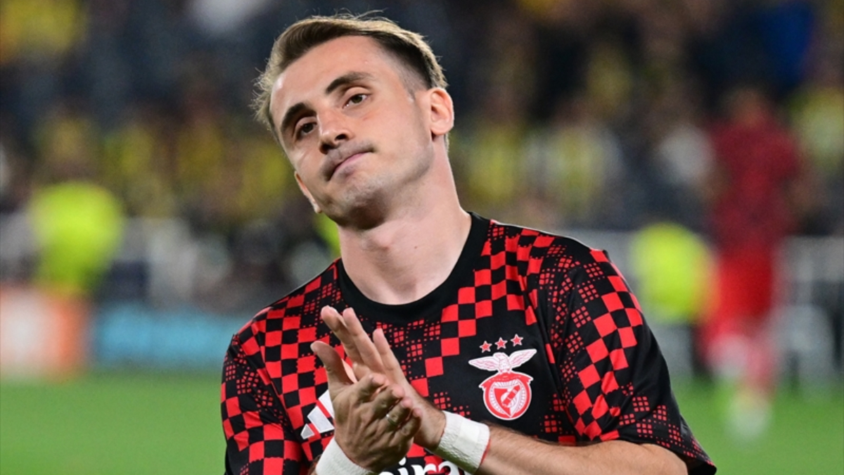Kerem Aktürkoğlu, Kadıköy’de alkışlandı – Ensonhaber