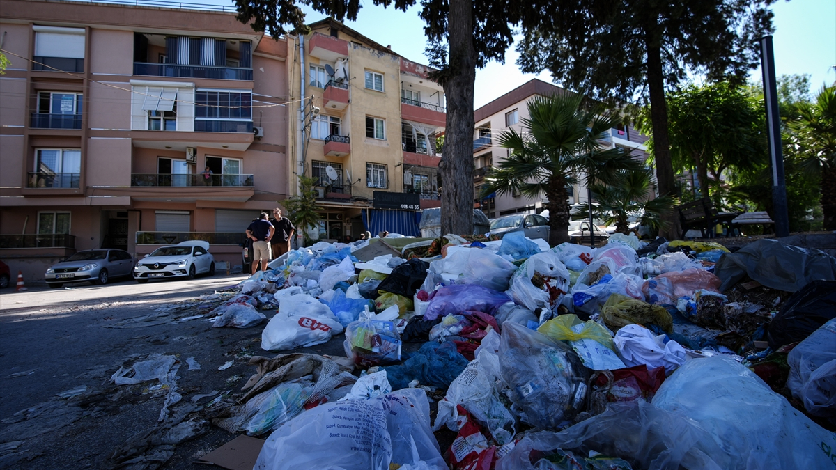 İzmir’de çöp sorunu bitmiyor: Vatandaş çözüm bekliyor