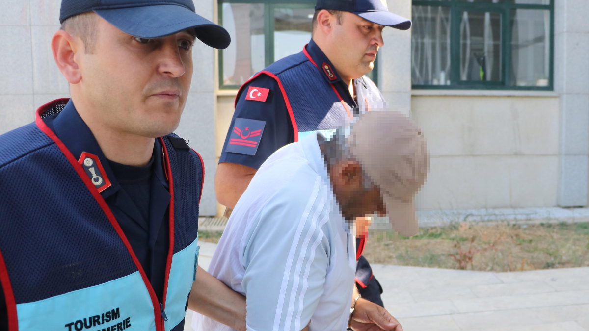 Denizli'de turistleri gizlice çeken şüpheliye gözaltı