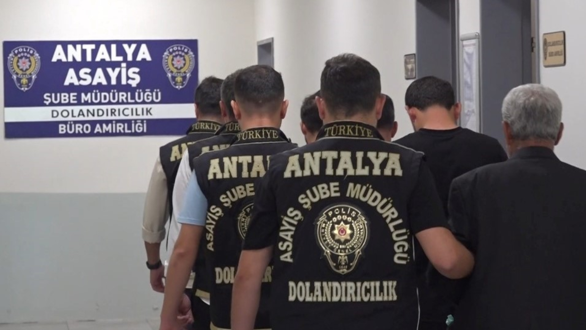 Antalya'da FETÖ yalanıyla 12,5 milyonluk vurgun: 3 tutuklama