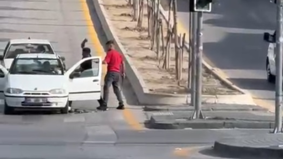 Ankara'da sürücünün önünü kesip bıçak ve kılıçla saldırdılar