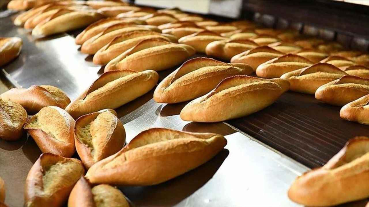 Ekmeklerinizin üstü parlak ve altın gibi olsun! İşte fırıncıların gizli tarifi...