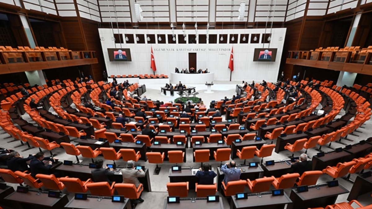 Muhalefet partilerinden TBMM'ye olağanüstü toplanma çağrısı