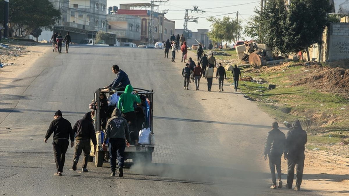 İsrail, Gazze'ye saldırılarını yoğunlaştırdı: Filistinlileri göçe zorluyor