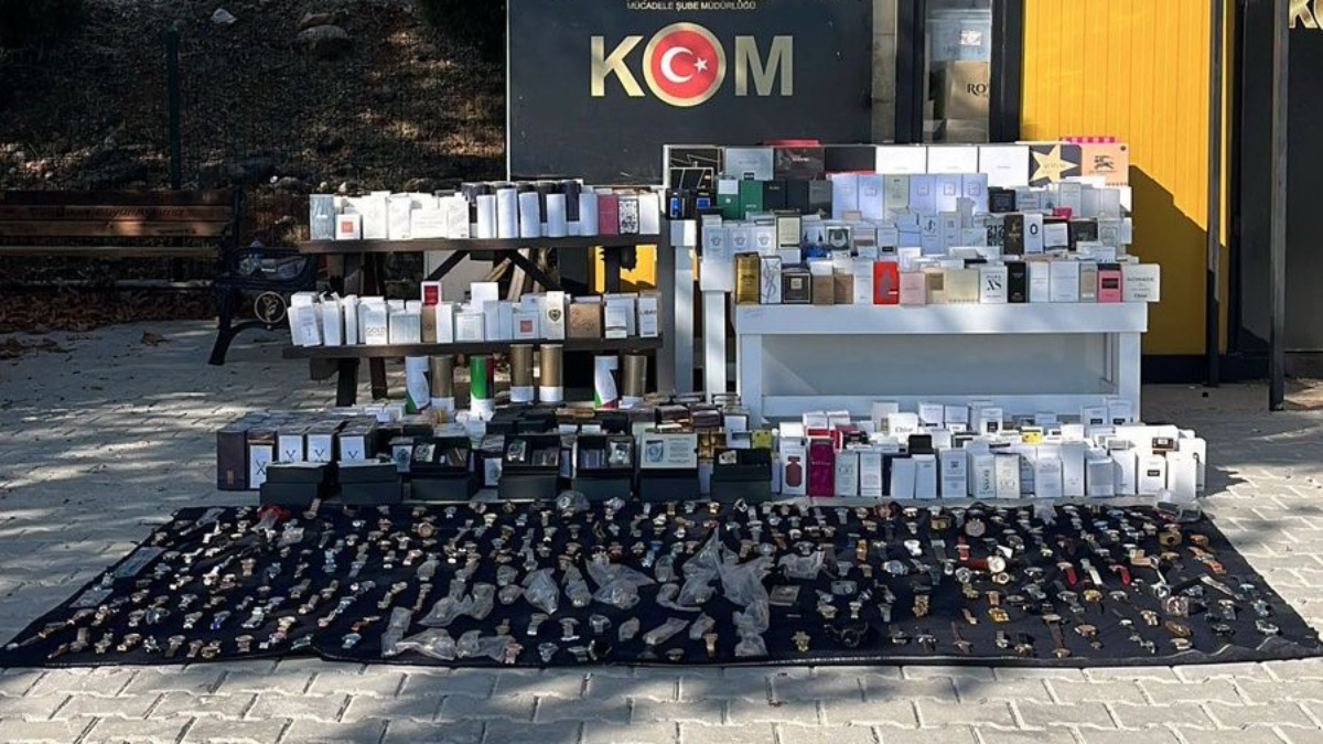 Denizli’de binlerce kaçak eşya ele geçirildi