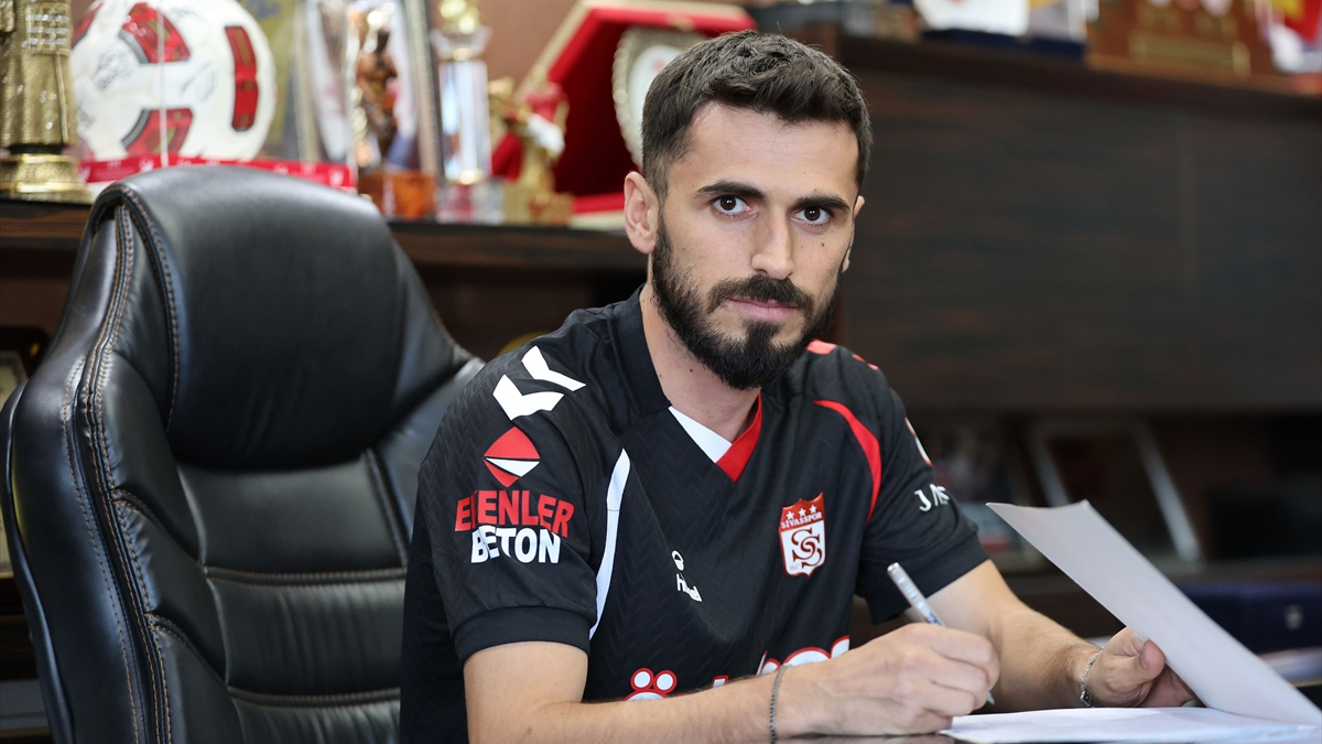 Sivasspor, Valon Ethemi'yi renklerine bağladı