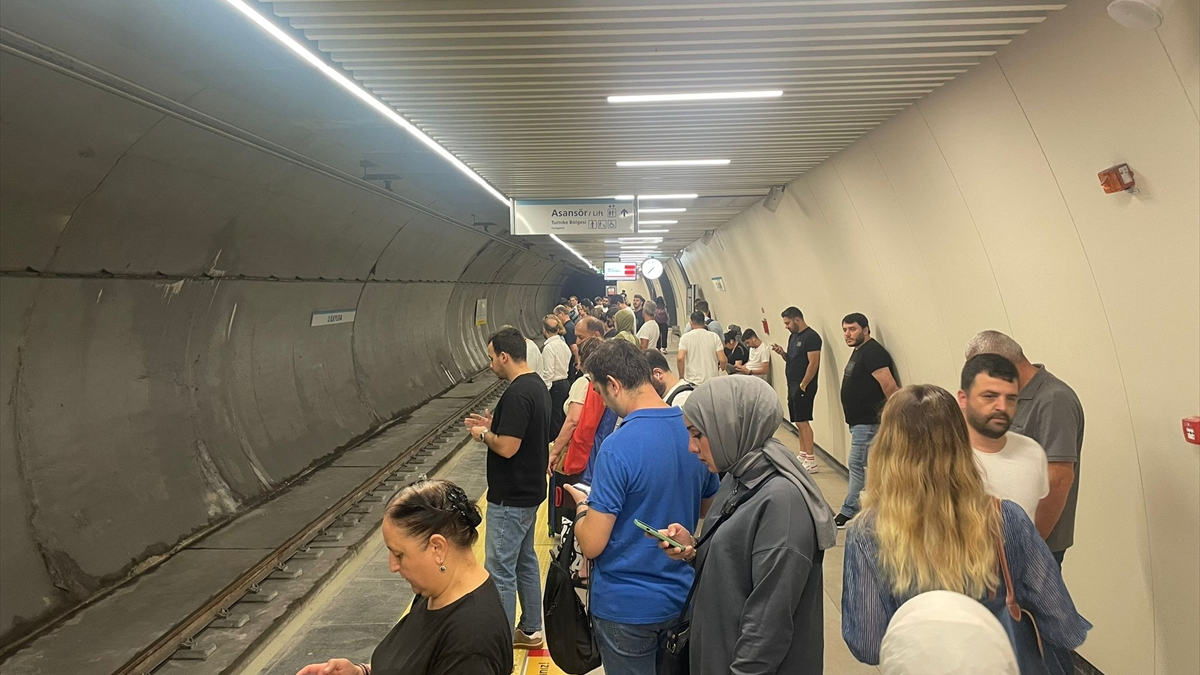 İstanbul'da M3 Bakırköy-Kayaşehir Metro Hattı'nda arıza