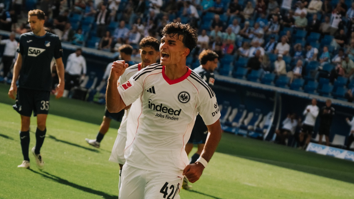 Eintracht Frankfurt, Hoffenheim'ı yendi! Can Uzun, bu haftayı da boş geçmedi