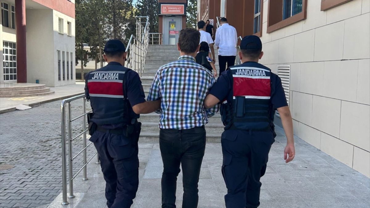 Firari FETÖ hükümlüsü Yalova'da yakalandı