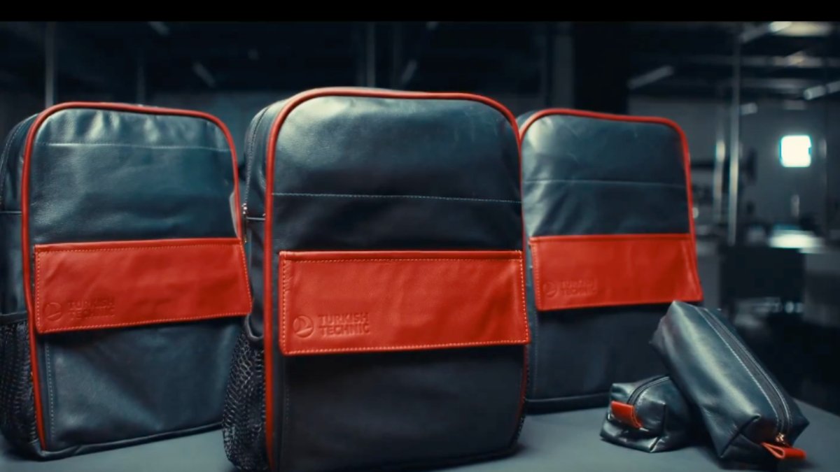 THY'den ileri dönüşüm projesi: Koltuk kumaşları depremzede çocuklara okul çantası oldu