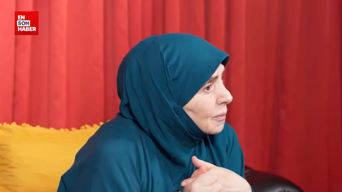 Emine Şenlikoğlu yeni kitabı İçimde Beni Aldatan Biri Var'ı anlattı