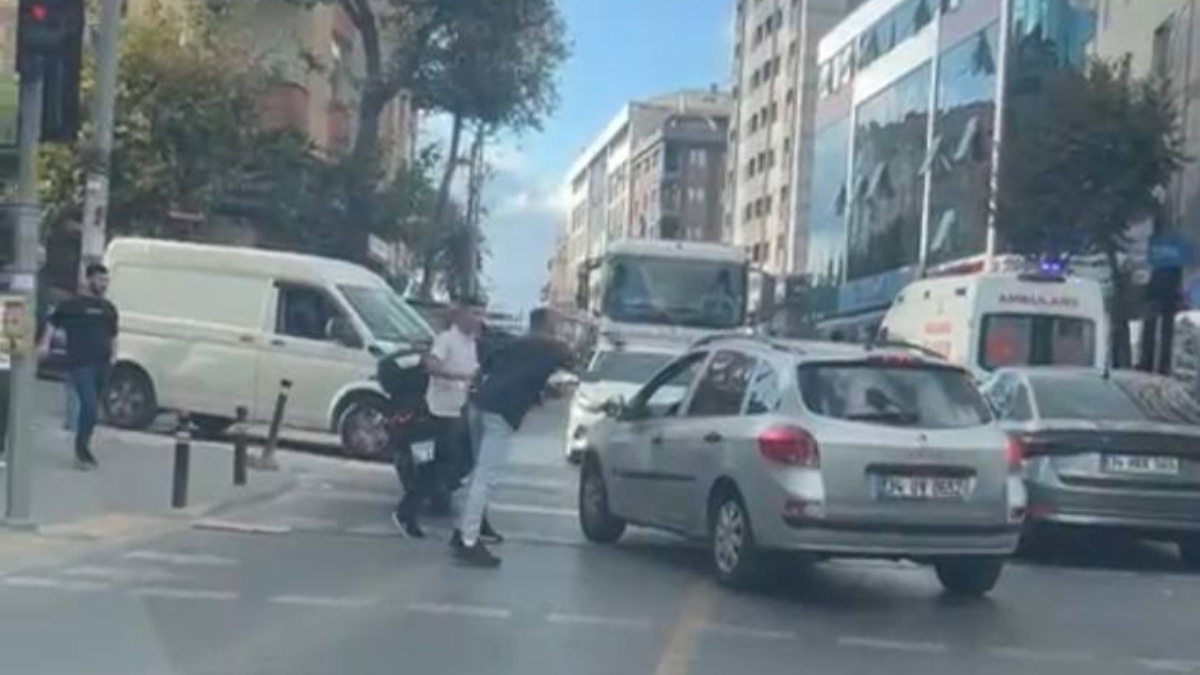 İstanbul'da yol verme kavgası