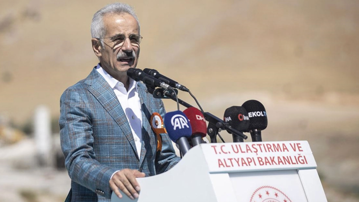 Abdulkadir Uraloğlu: Ulaştırma yatırımlarının 3 yıllık rotasını çizdik