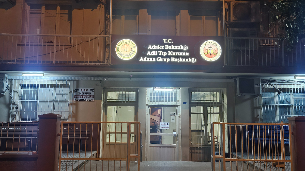 Adana'da park yeri tartışması: Komşusunu 7 yerinden vurarak öldürdü