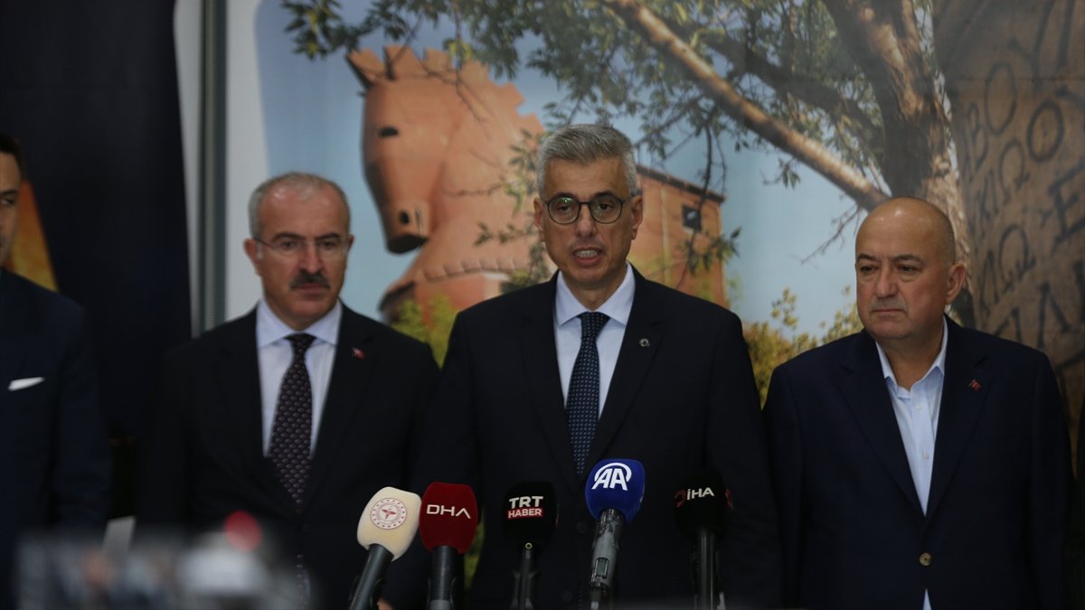 Kemal Memişoğlu'ndan önemli değerlendirmeler: Kendi ilacını üretebilen bir ülke haline geleceğiz