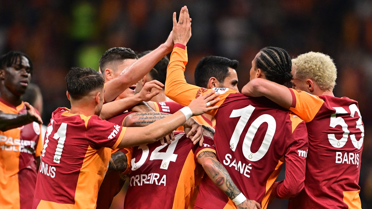 Galatasaray, ligde 6 maçta 18 gol attı