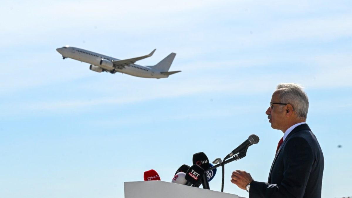 Abdulkadir Uraloğlu: Havacılık sektörüne çözüm geliştiren Türk öğrenciler dünya birincisi