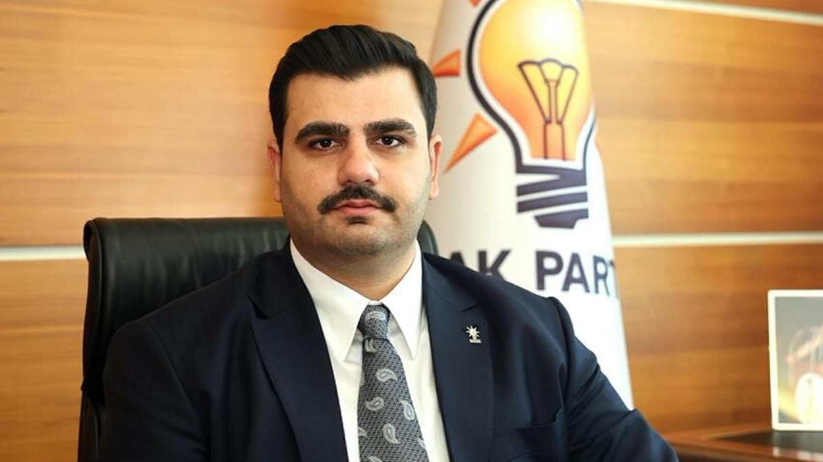 Eyyüp Kadir İnan: İzmir'i çöp dağlarına mahkum eden sizsiniz