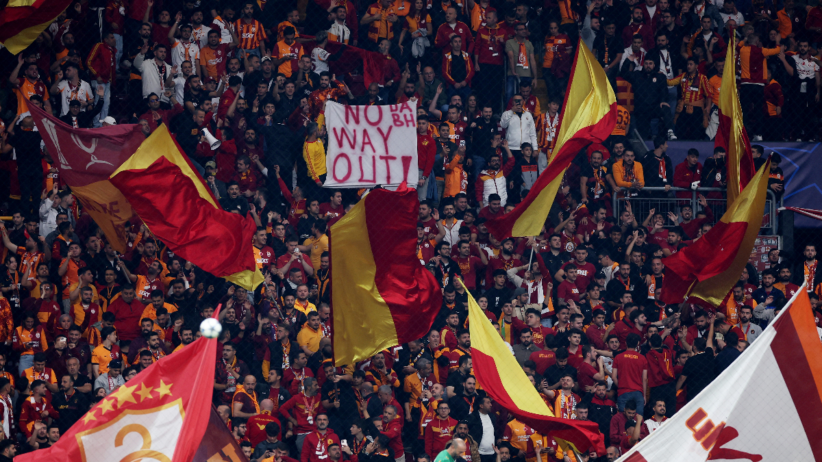 Galatasaray taraftarları İngiliz gazeteciyi şaşkına çevirdi: En gürültülü atmosfer...