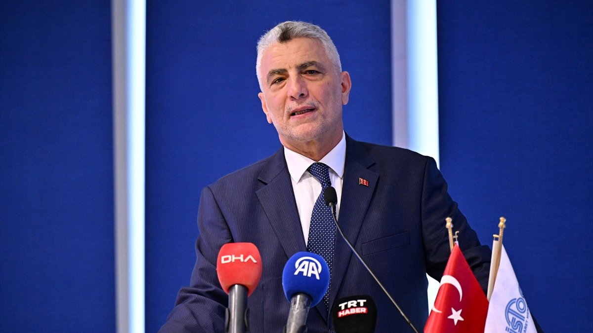 Ticaret Bakanı Bolat, İSTOÇ esnafına açıkladı: Fiyat etiket düzenlemesi geliyor