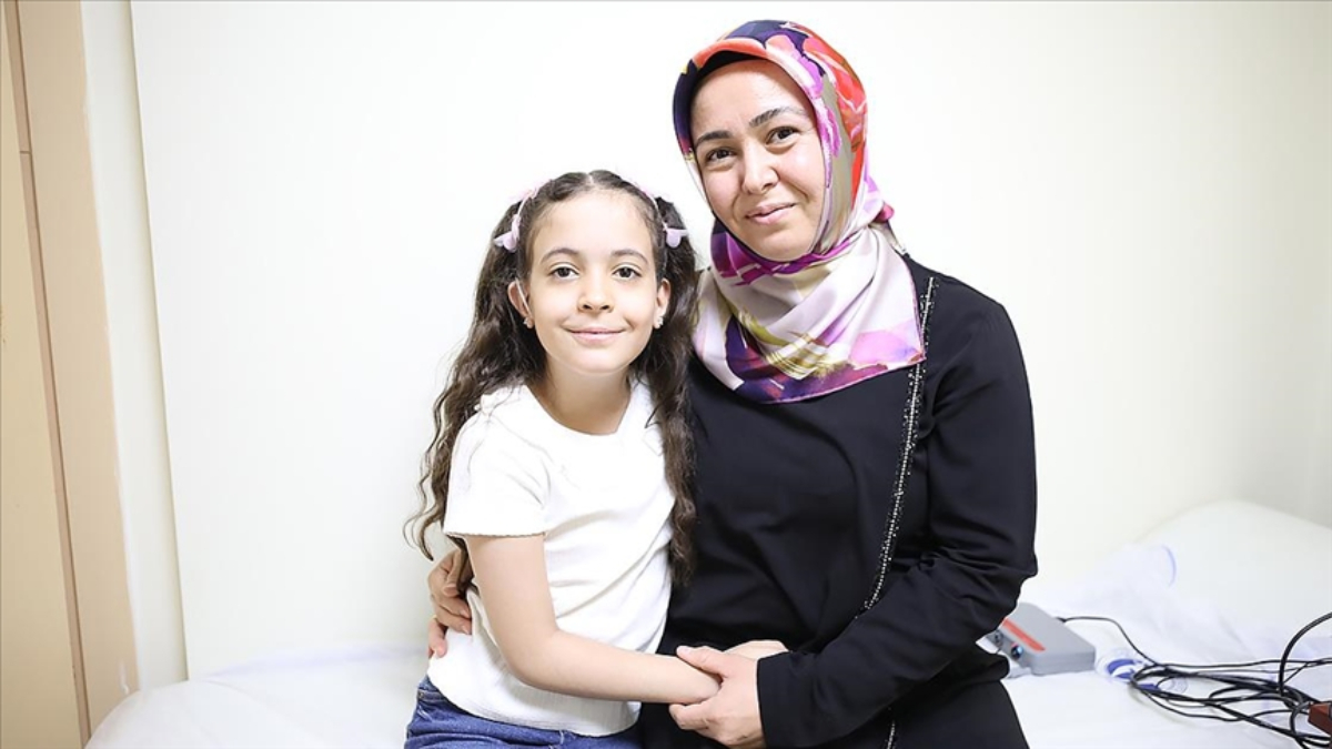 Gaziantepli anne-kız, aynı gün bionik kulak ile birbirilerini ilk kez duydular