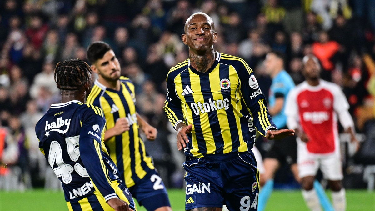 Fenerbahçe, Fatih Karagümrük'ü iki golle geçti