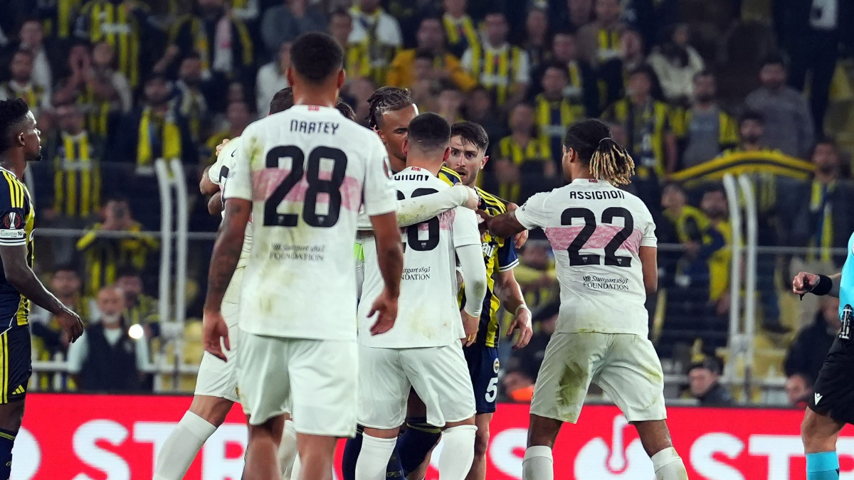 Kadıköy'de maç sonu olay çıktı!