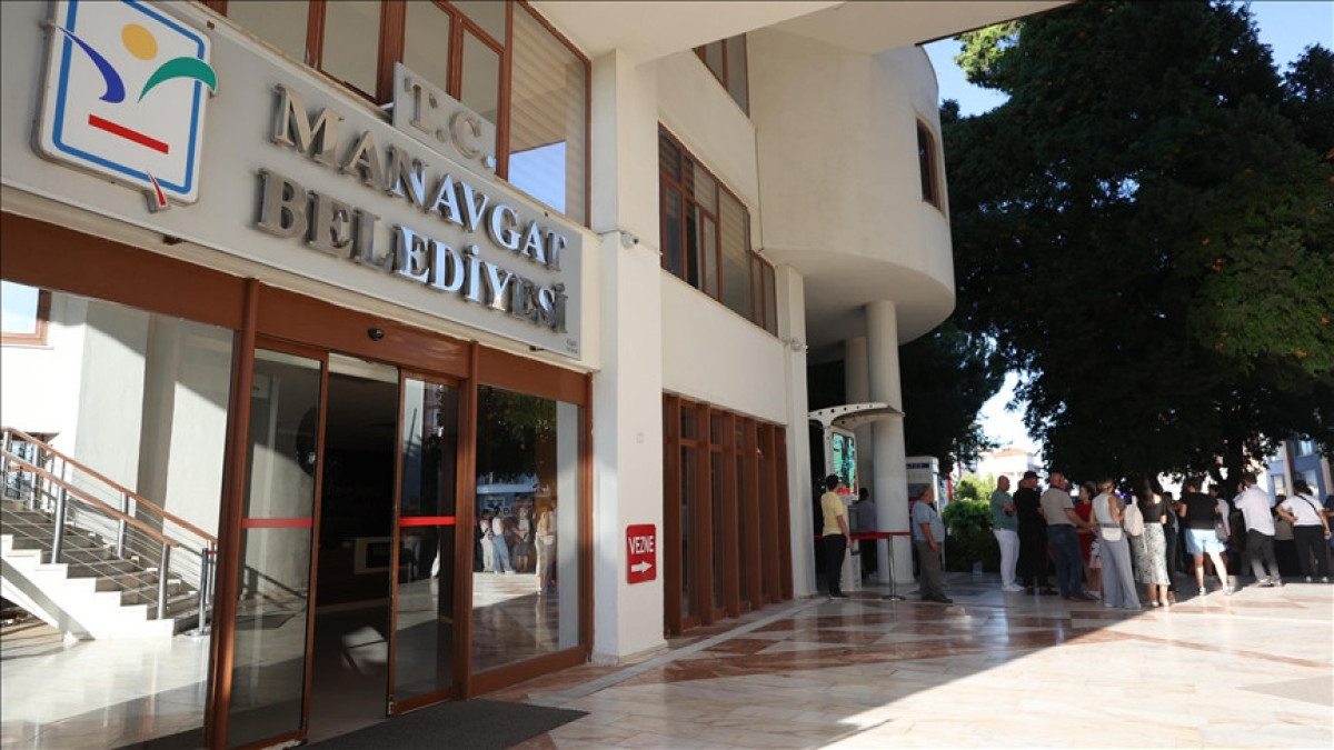 Manavgat Belediyesi'ne rüşvet operasyonu: 24 şüpheli gözaltında