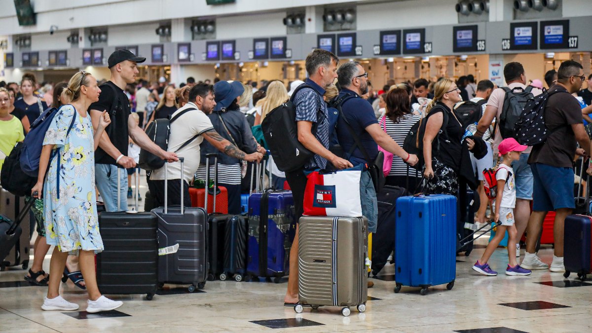 Antalya'da yabancı turist sayısı her geçen gün artıyor