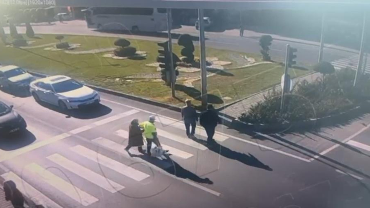 Nevşehir'de trafik polisinden örnek davranış