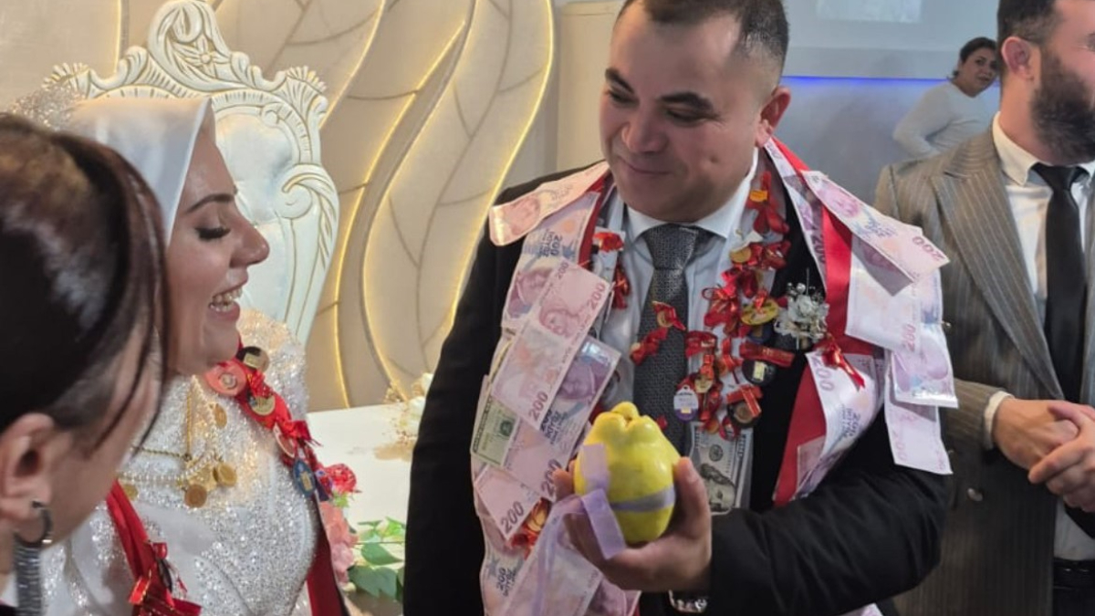 Amasya'da damada takı yerine ayva taktı