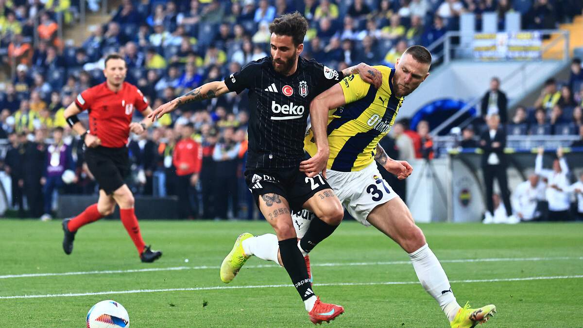 Beşiktaş - Fenerbahçe maçının ilk 11'leri