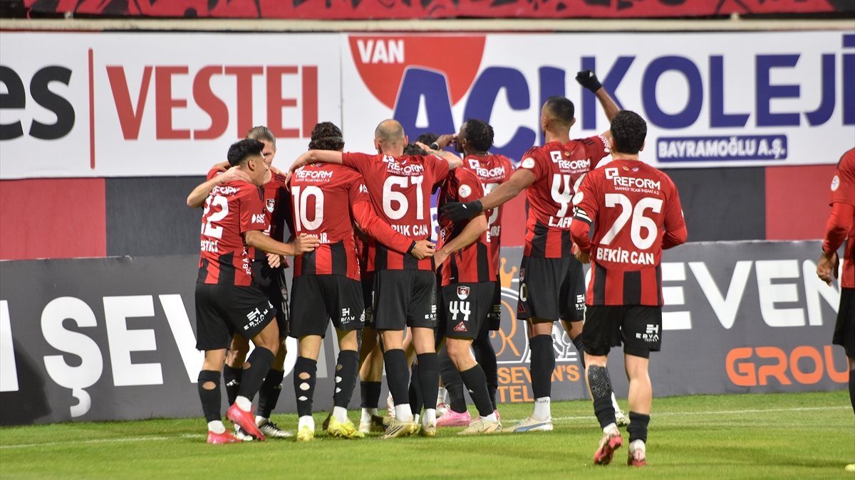 Vanspor, Sakaryaspor'u yendi