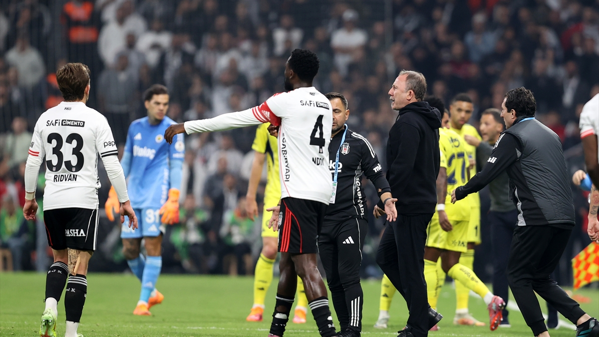 Beşiktaş, öne geçtiği maçlarda puan kaybediyor